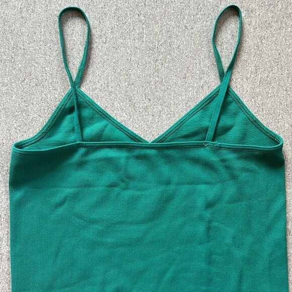 NWOT Free People Intimately Soft Stretchy V-neck Cami Tank Top in Green XS/S - Picture 5 of 10